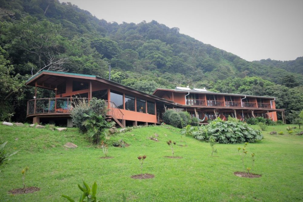 ¿Buscas una escapada romántica con tu pareja? Te invito a este hotel en Monteverde (VIDEO)